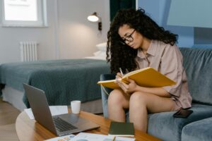 How to Create a Daily Self-Care Routine
